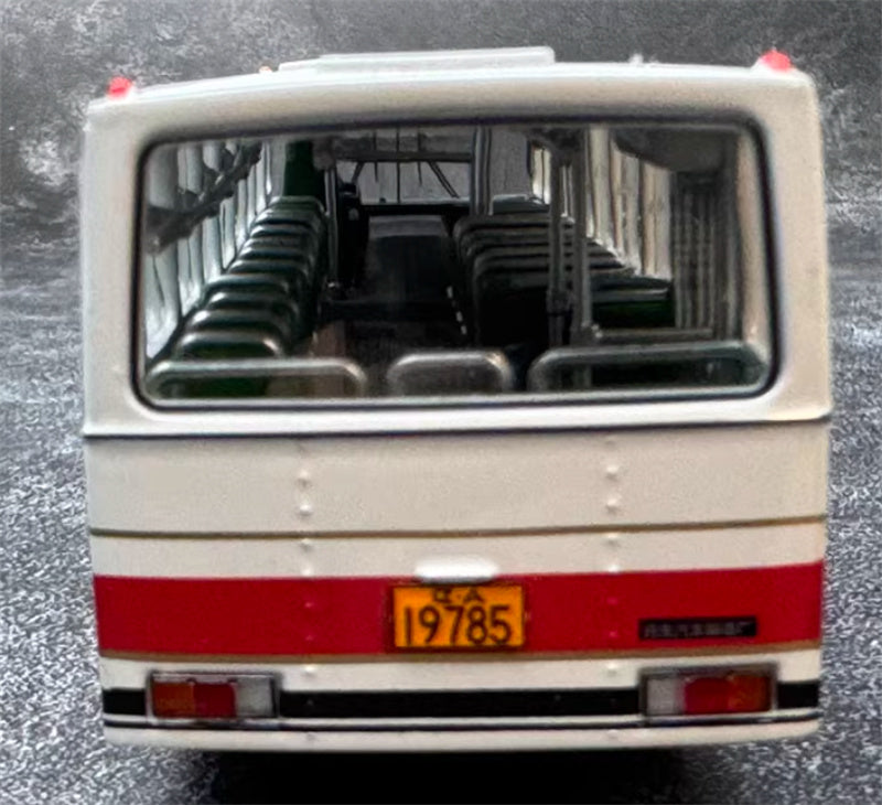 AUTO-GLIMPSE Huanghai DD6111CS Bus red white 1:64 Bus Pre-built Model view8
