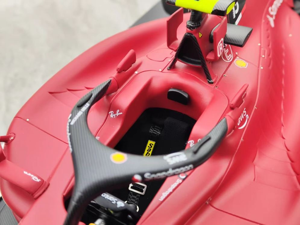 Amalgam 2022 Ferrari F1 75 Bahrain Station #55 Sainz Santander V-Power aws Palantir Richard Mille Velas Snapdragon MAHLE Ceva 1:18 Car Pre-built Model view6