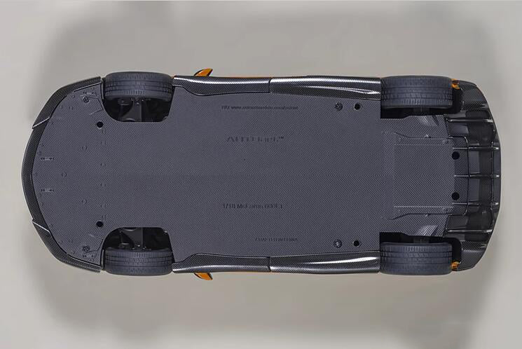 AUTOART McLaren 600LT sports car orange 1:18car Pre-a Model