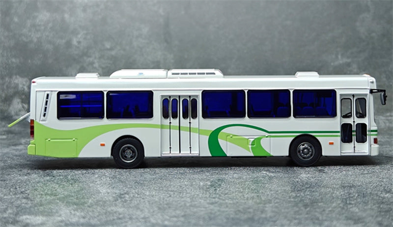 AUTO-GLIMPSE Flxible CFC6110GD Shanghai Coating Bus Route 81 Air-conditioned version Light green white 1:64 Bus Pre-built Model view4