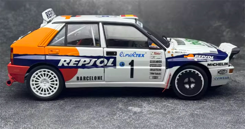 Kyosho Lancia Delta HF Integrale sainz 1993 Monte Carlo #1 totip REPJOL CunelTex MICHELIN MHAGNET MARELL COMESA BARCELONE 1:18 Car Pre-built Model view6