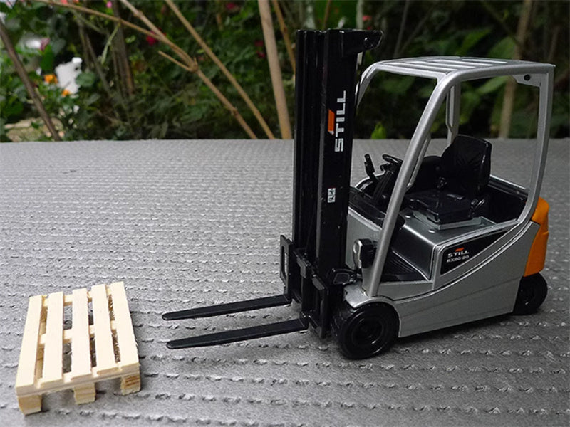 STILL German Elektro-Gabelstaplerklift Truck RX20-20 1:25 Truck Pre-built Model