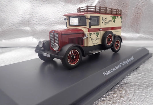 Schuco PHANOMEN GRANIT ROTKAPPCHEN SEKT vintage car red Limited Edition 500PCS ONLY 1:43 Car Pre-built Model view1