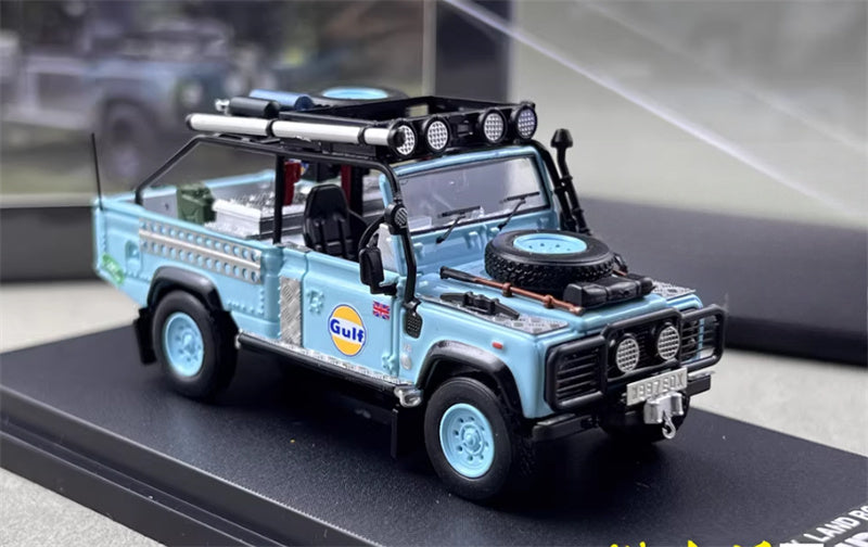 SW Land Rover Defender 110 GULF Limited Edition 499PCS ONLY 1:64 car Pre-built Model view3
