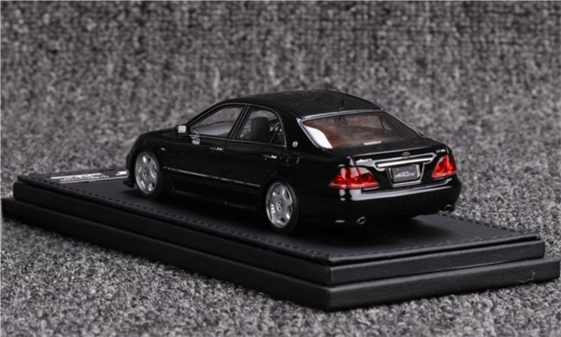IGNITION MODEL Toyota Crown GRS180 3.5 Black with OZ Wheel 1:43 Car Model view2
