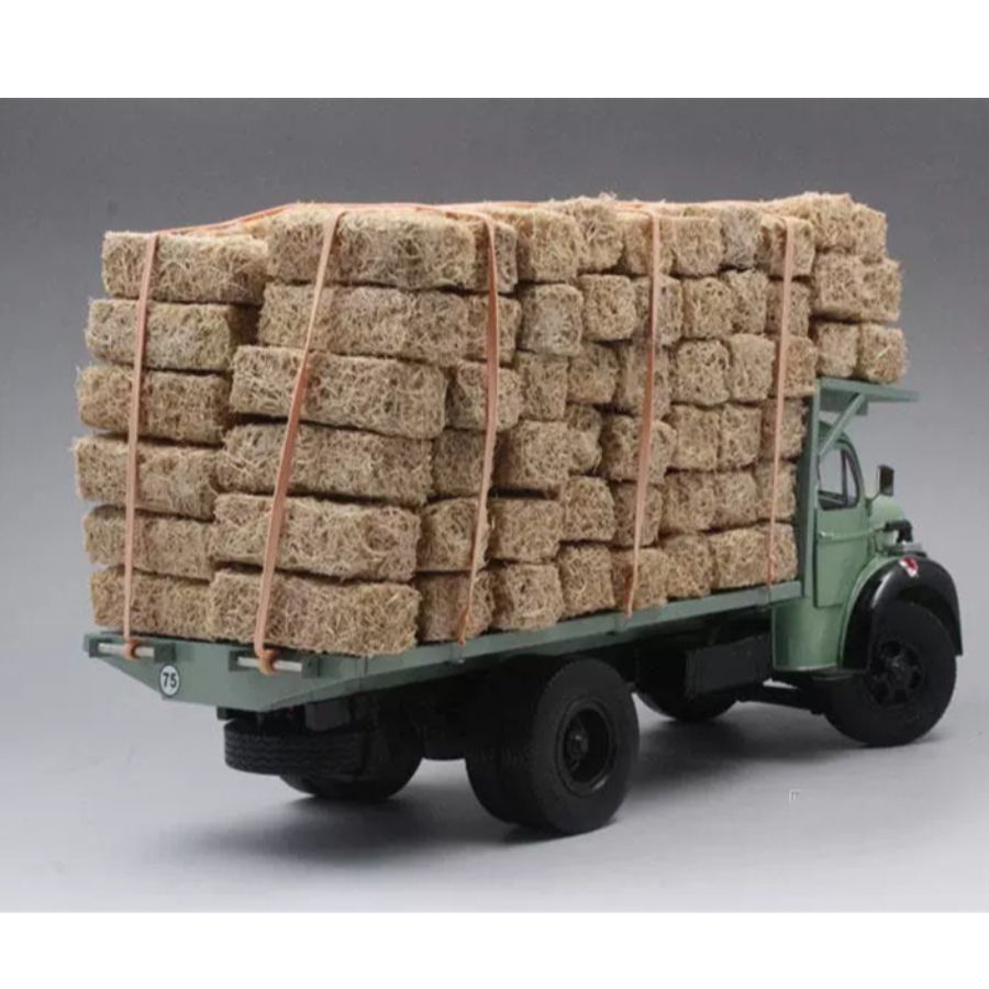 MQM BERLIET GLR 8R 1957 Grass Transport 1/24 DIECAST car