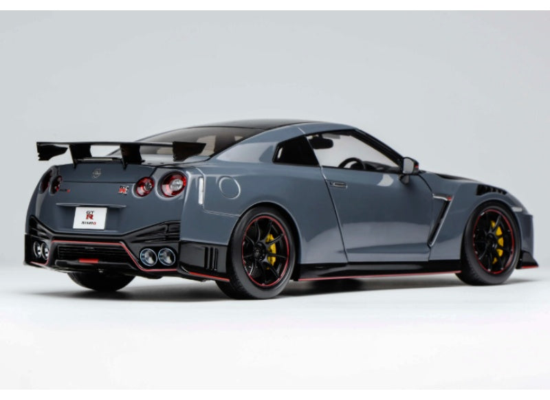 1:18 Nissan GT-R NISMO R35 2022 NISMO Stealth Gray MOTORHELIX Special Edition Limited Edition 999PCS ONLY DIECAST Model