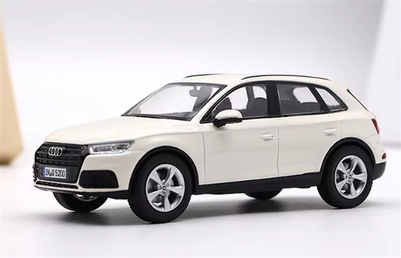 1:43 Audi Q5 SUV 2016 White  Audi  DIECAST Car Model