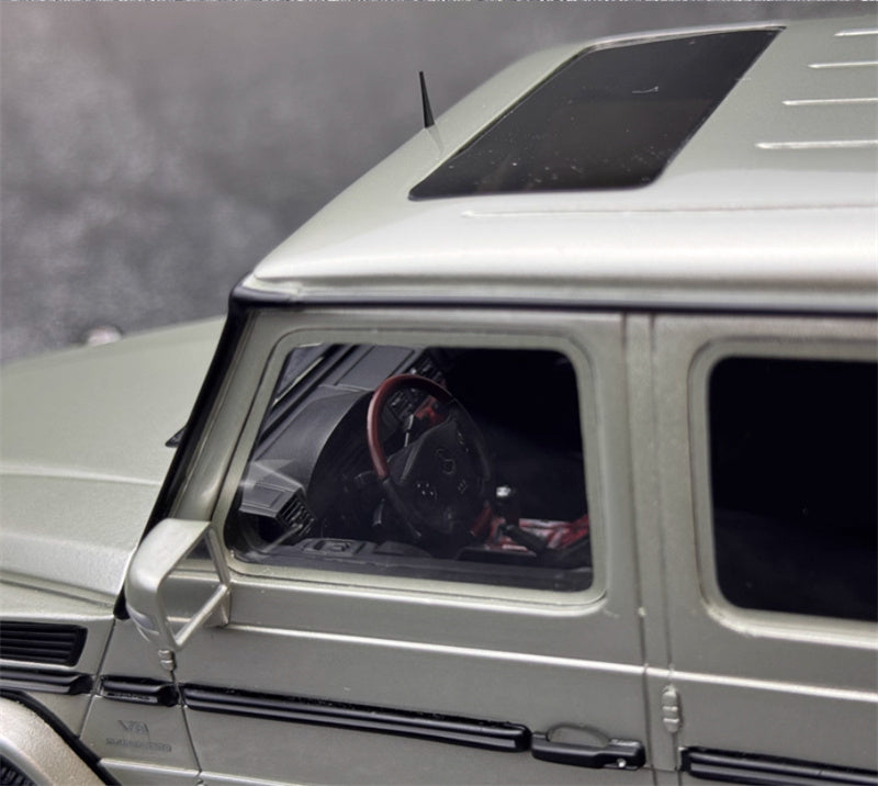 OTTO Mercedes Benz G55 AMG 2003 silver Limited Edition 1:18 Car Pre-built Model view2