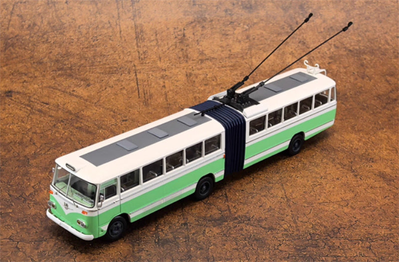 AUTO-GLIMPSE Shanghai Bus SK561 articulated trolley bus Pink green 1:64 Bus Pre-built Model view8