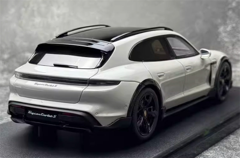 1:18 PORSCHE Taycan Turbo S Cross Turismo  off-white  GT SPIRIT  Resin Car Model