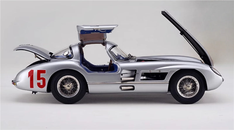 CMC Mercedes Benz 300 SLR Uhlenhaut Coupe GP Sweden 1955 #15 silver Limited Edition 1:18 Car Pre-built Model view2