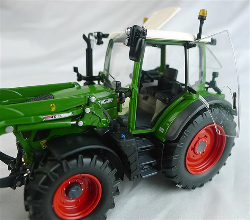 USK Fendt 313 Vario Front Loader Green 1:32 Truck Pre-built Model