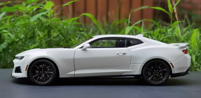 Autoart Chevrolet Camaro ZL1 2017 white 1:18car Pre-a Model