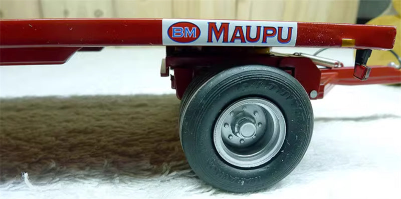 REPLICAGRI MAUPU PLATEAU ROUGE + 30 BALLES DE PAILLE Plastic hay bales 1:32 Truck Accessories Pre-built Model