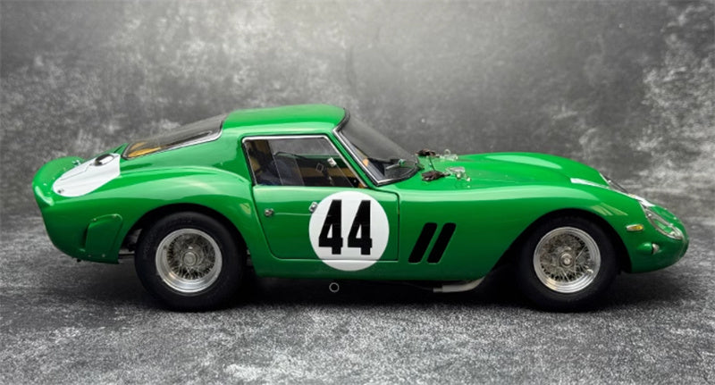 CMC Ferrari 250 GTO Silverstone 1963 #4491 (RHD) Piper #44 green Limited Edition 1:18 Car Pre-a Model