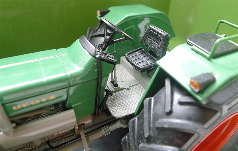 Weise toys Deutz D 130 06 Agricultural Tractor blackish green 1:32 Truck Pre-built Model
