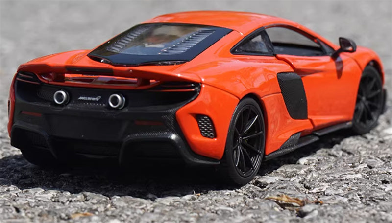 1:24 Mclaren 675LT supercar  orange-red  WELLY  DIECAST Car Model