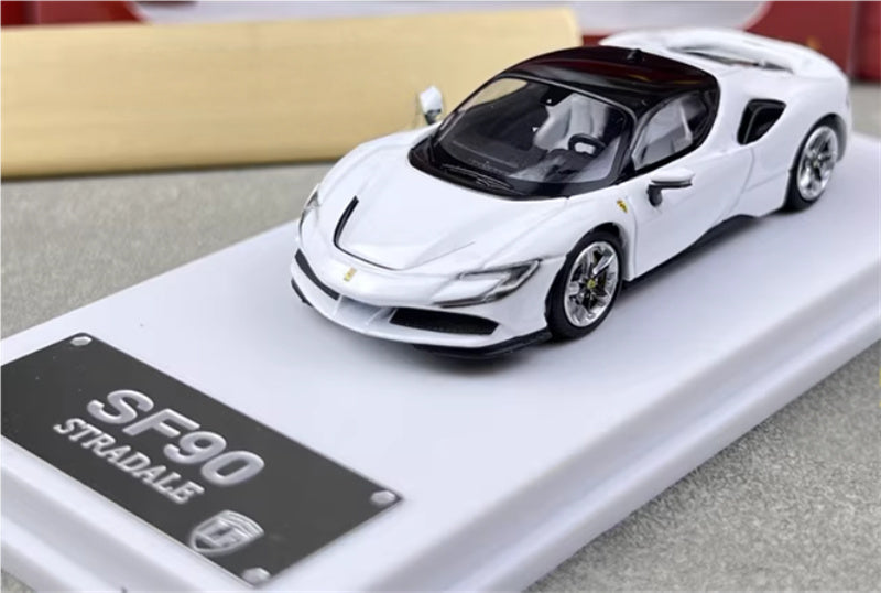 Lang feng Model Ferrari SF90 supercar White hardtop 1:64 Car Pre-built Airliner Model Display view1