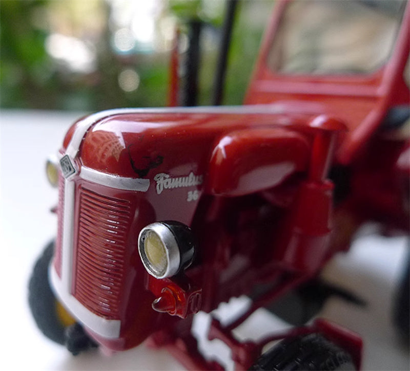 SCHUCO Famulus RS 14 36 European Classic Tractor red 1:32 Truck Pre-built Model