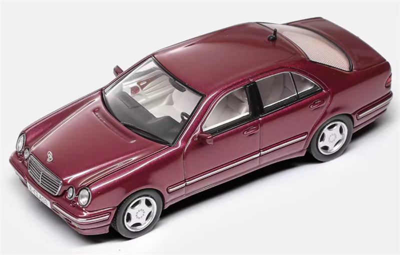 Max well Mercedes Benz E320 W210 6th Generation E-Class Wine red 1:64 Car Pre-built Airliner Model Display view4