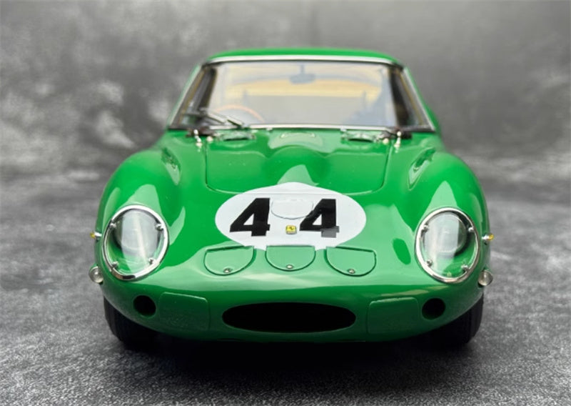 CMC Ferrari 250 GTO Silverstone 1963 #4491 (RHD) Piper #44 green Limited Edition 1:18 Car Pre-a Model