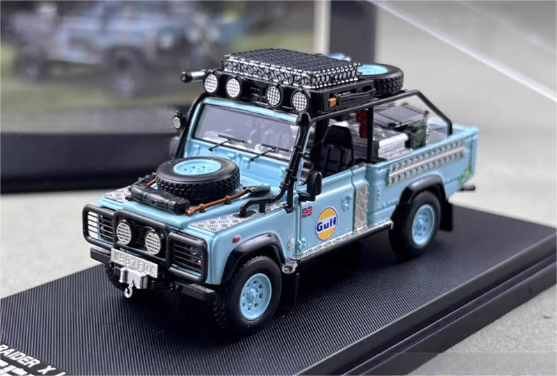 SW Land Rover Defender 110 GULF Limited Edition 499PCS ONLY 1:64 car Pre-built Model view7
