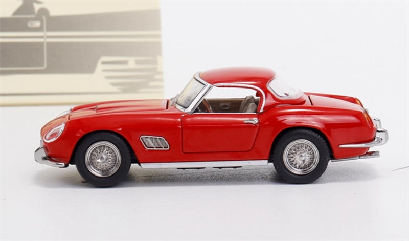 GFCC 1960 SWB Ferrari 250GT California Convertible Red Beige Interior Limited Edition 499PCS ONLY LHD 1:64 car Pre-built Model view4