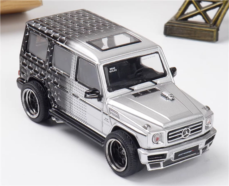 LeManFang Mercedes Benz G63 spare tire modification Starry Silver 1:64 Truck Pre-built Model view1