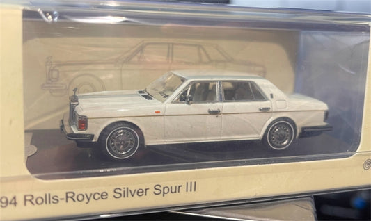 GFCC 1994 Rolls Royce Silver Spur III White Gold waistline Limited Edition LHD 1:64 car Pre-built Model view1