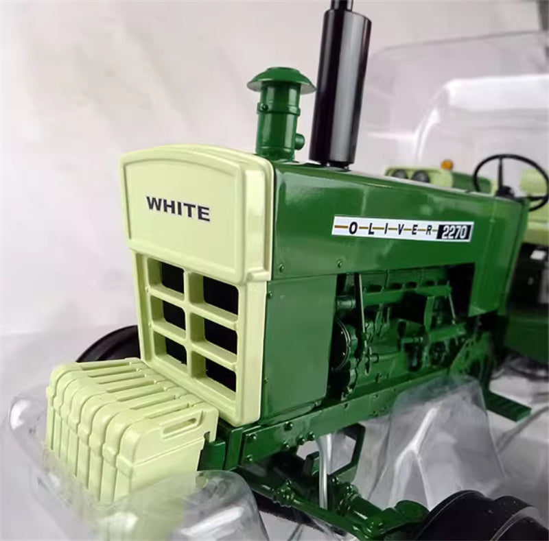SpecCast White Oliver 2270 Classic Tractor Limited Edition green 1:16 Truck Pre-built Model