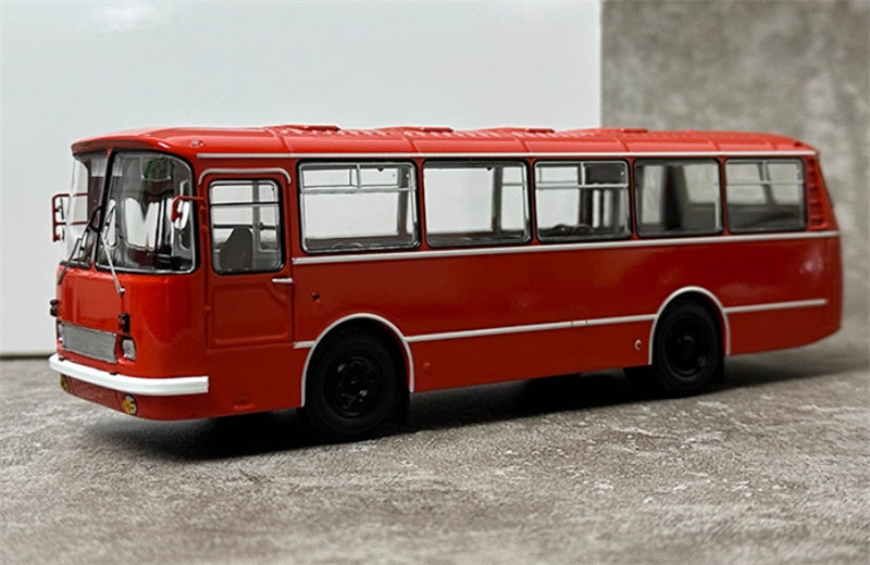DEMPRICE Russian 695 Bus red 1:43 Bus Pre-built Model view1