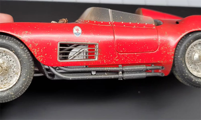 CMC Maserati 300S 1956 Dirty Hero Kits with Figure & engine Limited Edition 1:18 DIECAST Car
