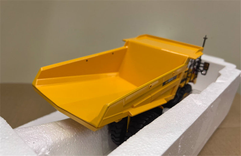Universal Hobbies Komatsu HD605 Dump truck 1/50 Truck Pre-built Model