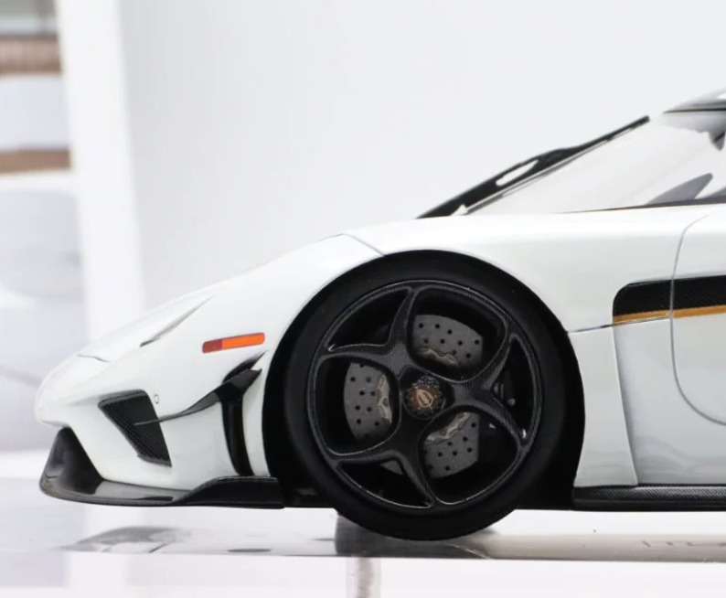 1:18 Koenigsegg Regera  white  Frontiart LTD 399PCS ONLY Resin car Model