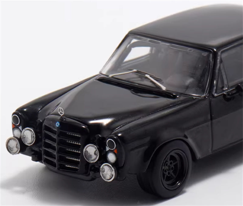 Liberty 64 Mercedes Benz 300SEL AMG W109 black 1:64 Car Pre-built Airliner Model Display view5