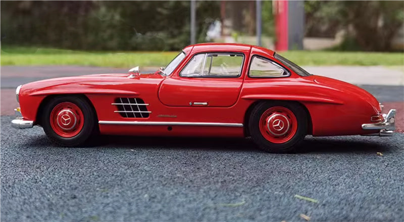 MINICHAMPS Mercedes Benz 300 SL W198 Coupe 1954 Red with blue interior 1:18 Car Pre-built Model view6