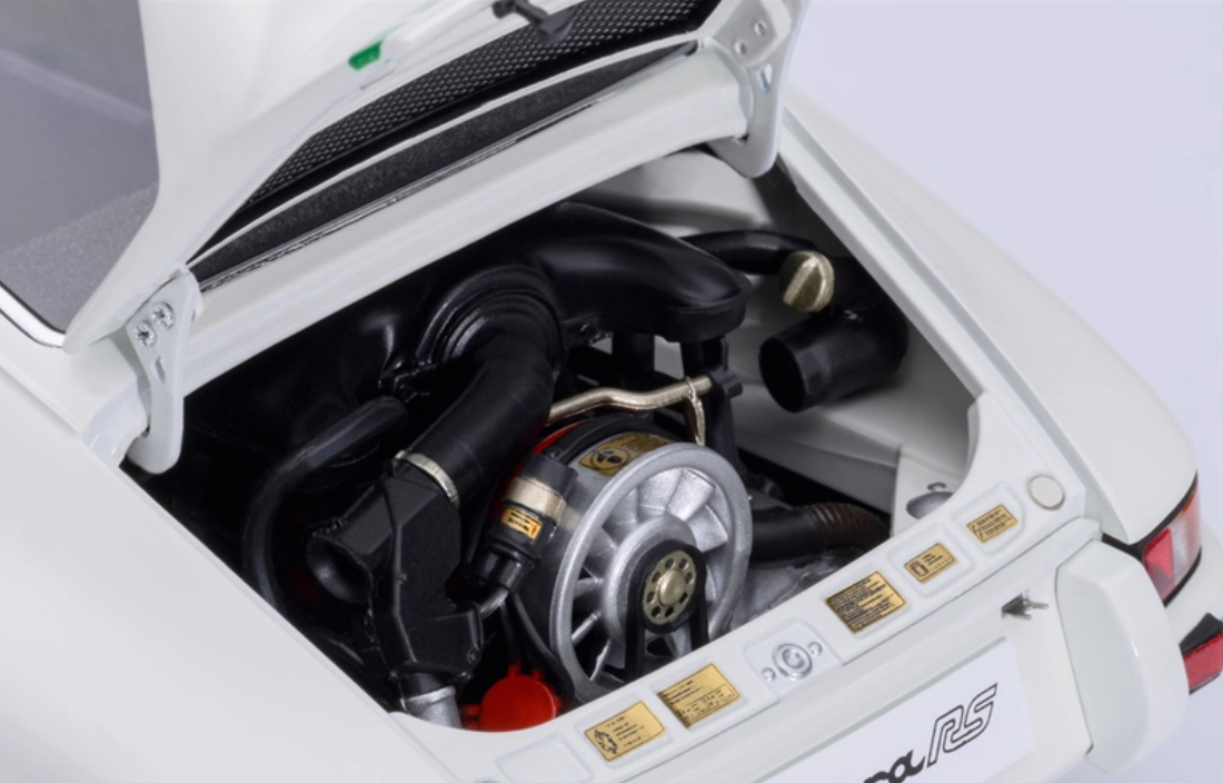 AUTOART Porsche 911 CARRERA 2.7 RS White 1:18 Car Pre-built Model view9