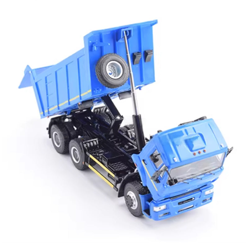 StartScaleModels Russia KAMAZ-6520 six wheeled heavy-duty dump truck 1:43 Truck Pre-built Airliner Model Display view5