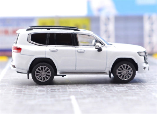 Hobby JAPAN TOYOTA LAND CRUISER JA300W ZX White Pearl - Silver Wheel 1:64 Car Pre-built Model view2