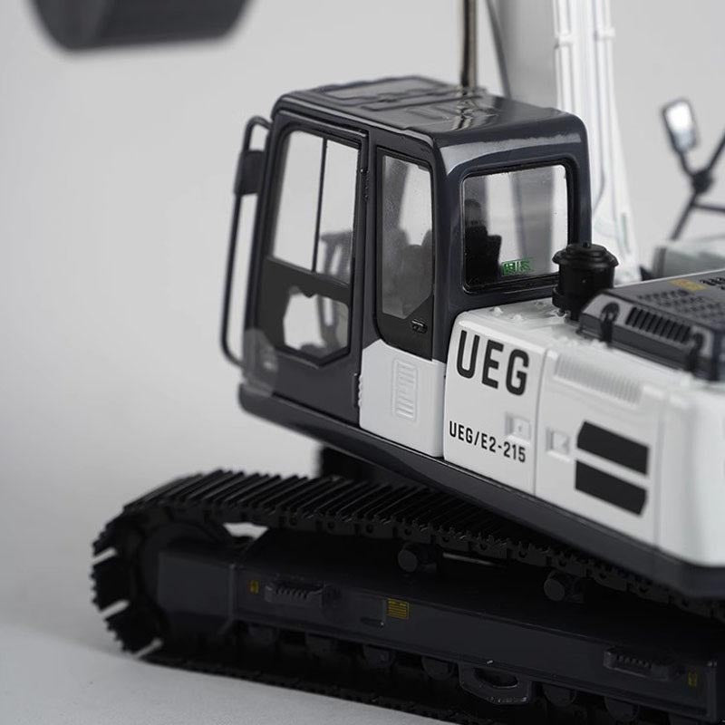 1:35  UEG E2-215 XCMG wandering earth II Collaboration White Diecast Model