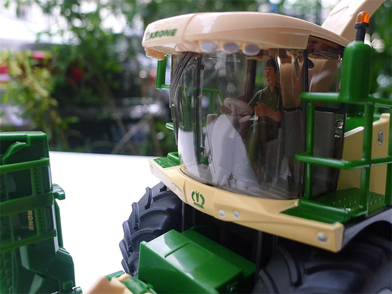 FLOZ Krone Big X 580 Maishacksler Forage Harvester 1:32 Truck Pre-built Model