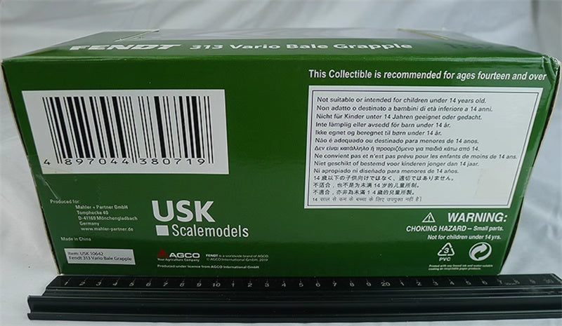 USK Fendt 313 Vario Bale Grapple Green 1:32 Truck Pre-built Model