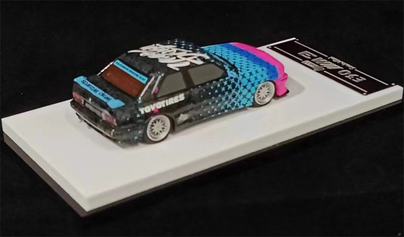 ScaleMini BMW M3 first generation E30 low slung sports car Electric pink black coating Limited Edition 499PCS ONLY 1:64 Car Pre-built Model view2