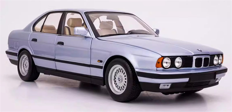 1:18 BMW 5 Series 535i E34 1988 silver blue  MINICHAMPS  DIECAST Car Model