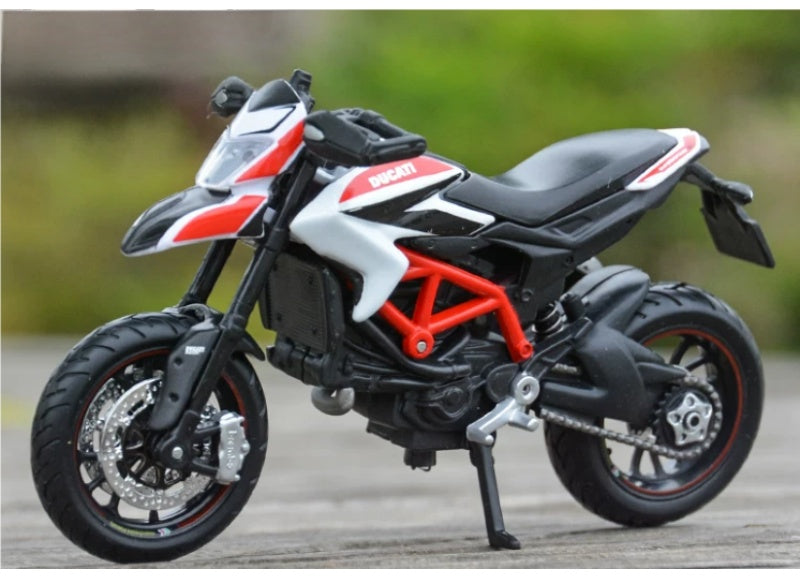 1:18 Ducati Hypermotard SP 2013   Maisto  Diecast Motorcycle Model