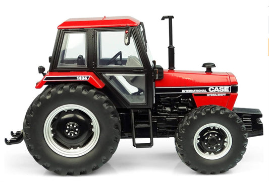 Universal Hobbies CASE International 1494-4WD Agricultural Tractor Red 1:32 Truck Pre-built Model