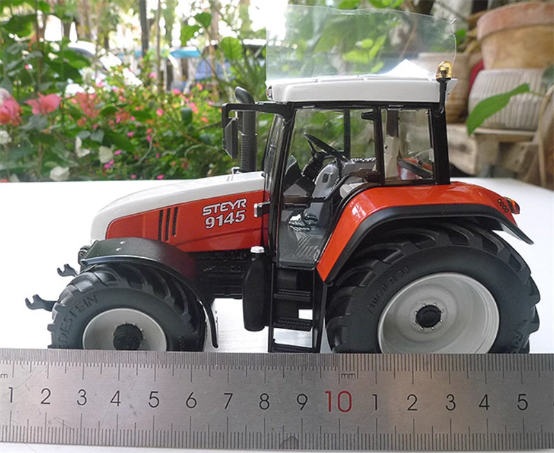 Marge Models Steyr tractor 9145 Red 1:32 Truck Pre-built Model