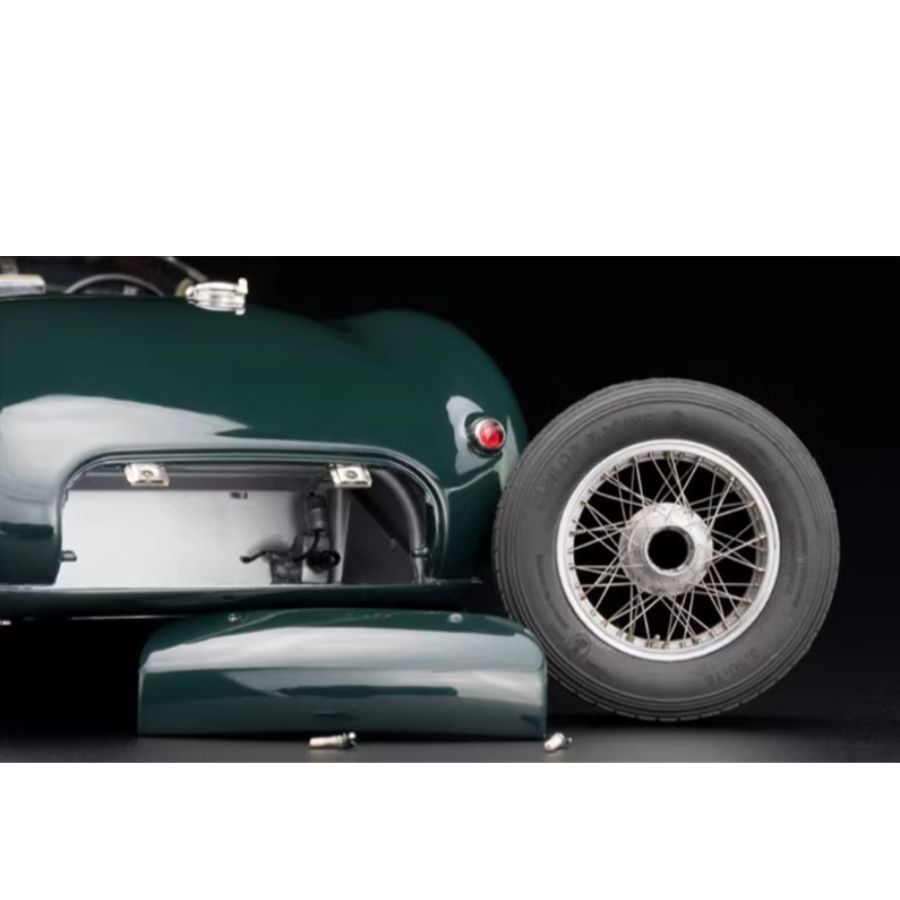 CMC Jaguar C-Type 1952 Classic Car UK Green 1:18 DIECAST Car
