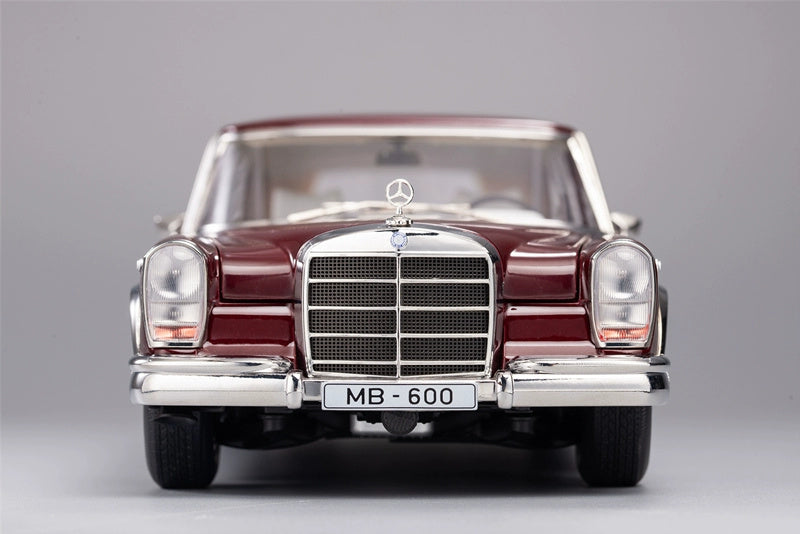 KengFai Mercedes Benz S600 Pullman Classic Car Pearlescent red 1:18 DIECAST CAR